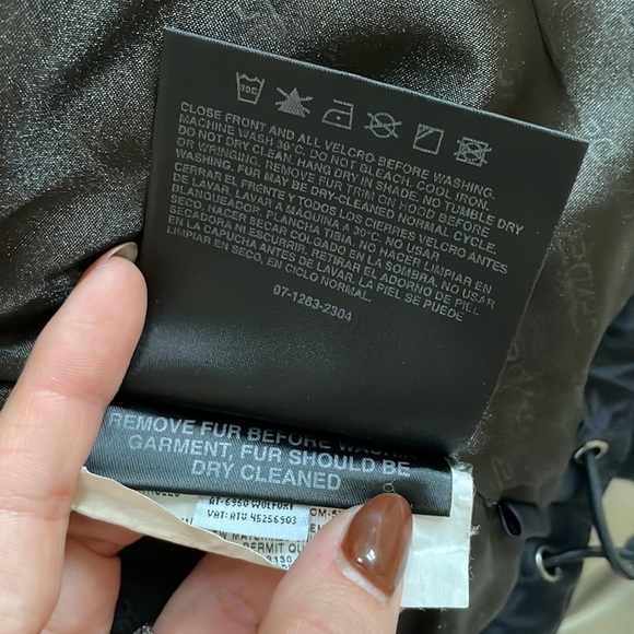 Spyder Heavy Classic Black Winter Coat With Removable Hood Size 4 - Picture 9 of 12